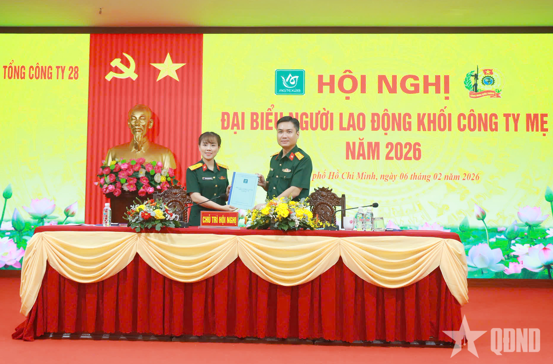 28 numaralı Şirketin ana şirketinin işvereni ile sendikası arasında toplu iş sözleşmesinin imzalanması.