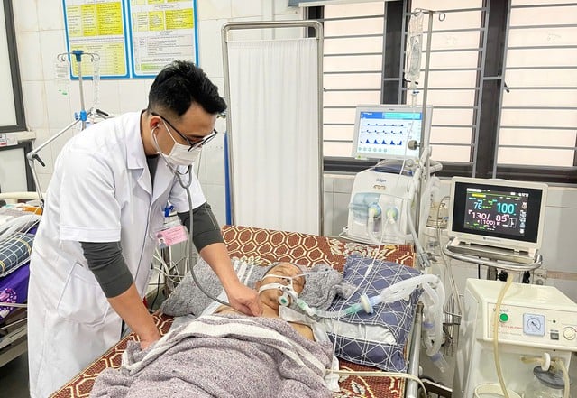 Khi bác sĩ trẻ từ bỏ cơ hội làm việc ở bệnh viện lớn chọn về với quê hương- Ảnh 1.