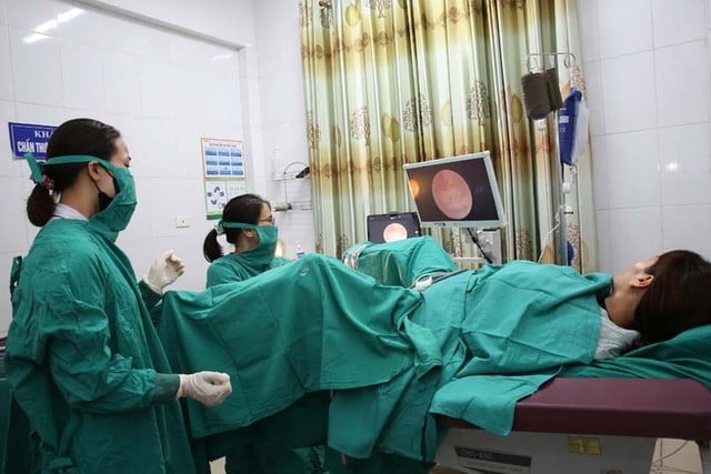 Khi bác sĩ trẻ từ bỏ cơ hội làm việc ở bệnh viện lớn chọn về với quê hương- Ảnh 3.