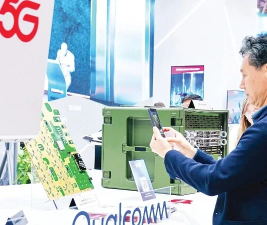 İşletmeler temel teknolojilerde uzmanlaşmaya çalışırlar.